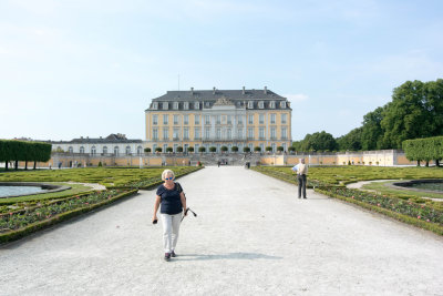 Looking at the back of the Palace.