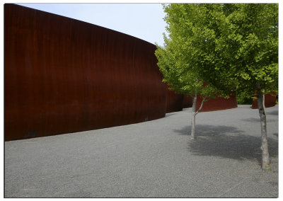 Serra with Trees