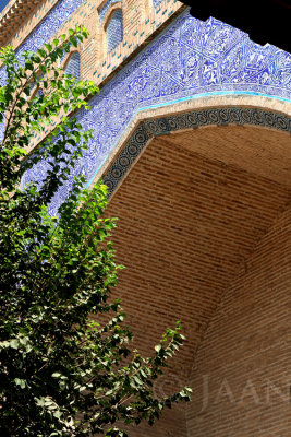 Pahlavon Mahmud Mausoleum