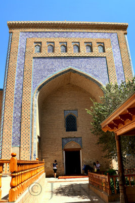 Pahlavon Mahmud Mausoleum
