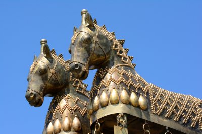 Close up of parts of the waterfountain