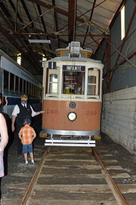 A car from Portugal in barn 1