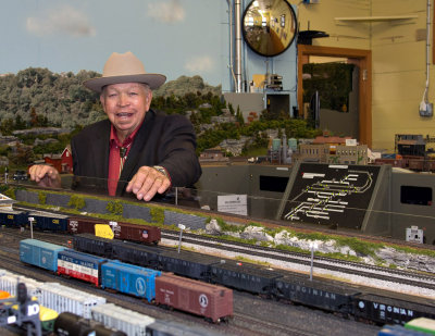 _B060075 Clarence at Apple Valley Model  RR 