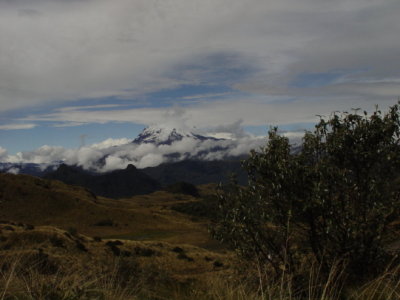 VolcanAntisana2.jpg