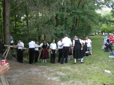 Donauschwaben (Dancers from theSwabian province).jpg
