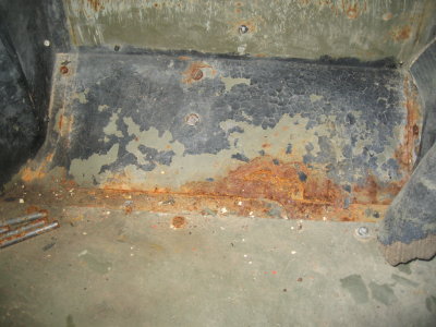 1991 D90 RHS Bulkhead.JPG