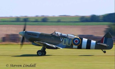 Spitfire MkIX landing