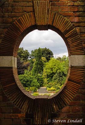 Hampstead Pergola & Hill Garden