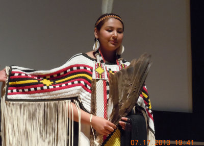 Blackfoot Tribal Dancers 03.jpg