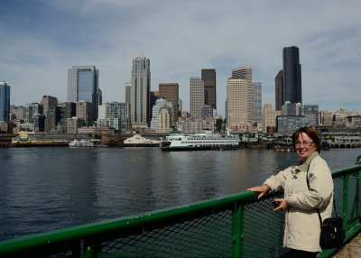 06-Seattle-03-Ferry-to-City.jpg