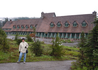 08-Mount-Rainier-06-Paradise-Inn.jpg