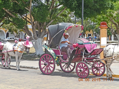 02--Izamal-Calesas.jpg