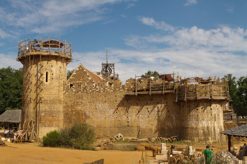 GUEDELON  Saint-Amand en Puisaye dans l'Yonne 