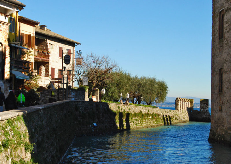 Vicolo Bisse and Fortification of the Rocca 7454