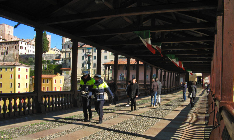 On the Ponte Vecchio6264