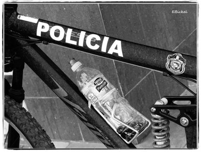 Policia