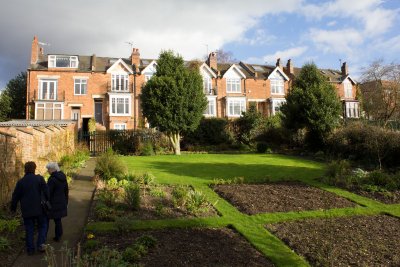 20450_Hill Close.jpg