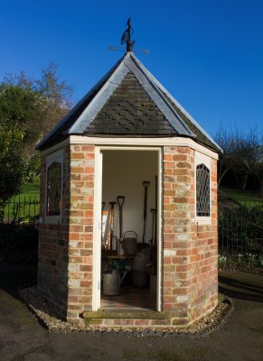 20461_Hill Close.jpg