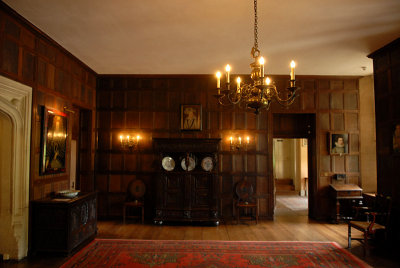 CC021 The enterence hall, the fireplaceon the left.jpg