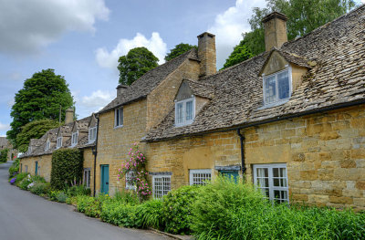 NT Holiday cottages.