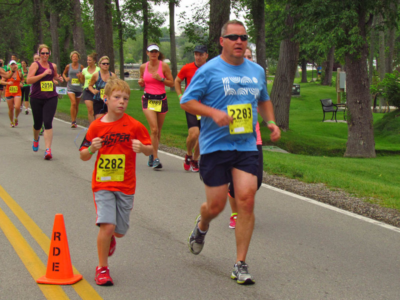 IMG_1510 along S Lawson - 2014.jpg