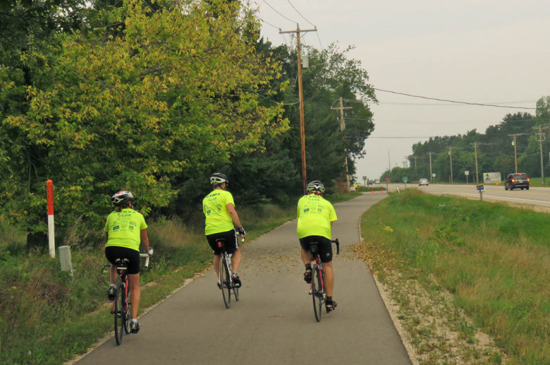 IMG_1089 bike path 13dot1 - 2015.jpg