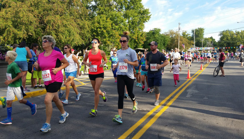 Start of 5K race_082842.jpg