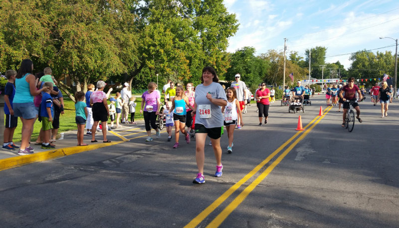 Start of 5K race_082858.jpg