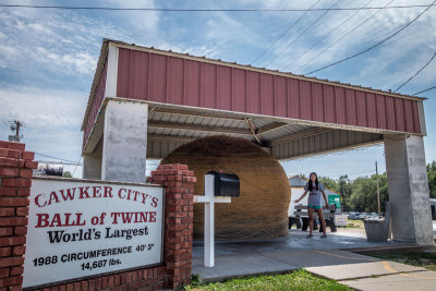 Cawker City Ball of Twine 01.jpg