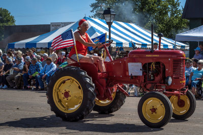 11 Yoder 2014 20 Parade 06.jpg