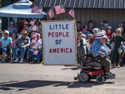 13 Yoder 2014 23 Parade 08.jpg