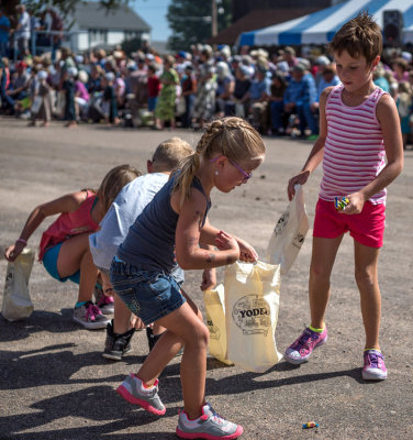 15 Yoder 2014 17 Parade 04.jpg