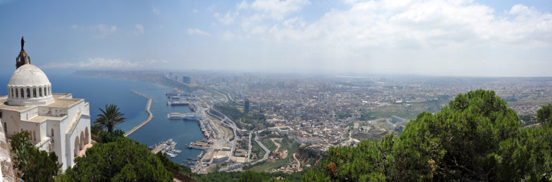 Panoramic view of Oran and the Church of Santa Cruz