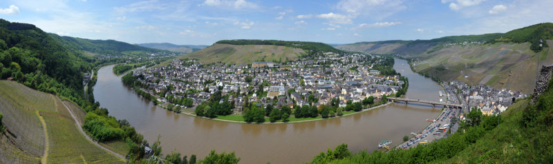 Panorama of the Mosel from Burg Landshut, Bernkastel-Kues