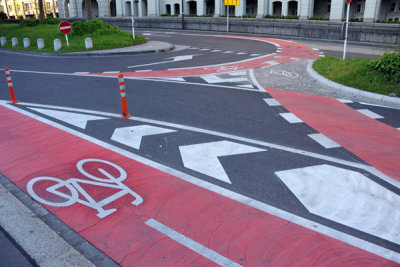 Highly visible cycleways, Boulevard Franklin Delano Roosevelt, Luxembourg