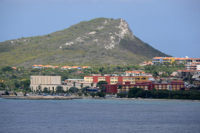 The mountains to the west of Willemstad are remains of ancient coral reefs formed at least 3 million years ago