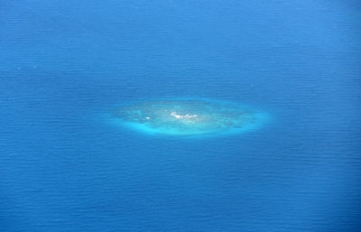 A small reef inside Rangiroas lagoon