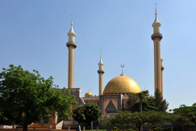 The Abuja National Mosque may be visited after obtaining permission from the office