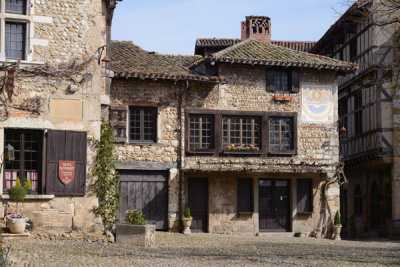 Maison du Cadran Solaire, Place de la Halle, Proughes