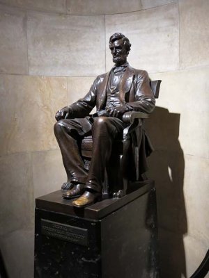 Seated Lincoln