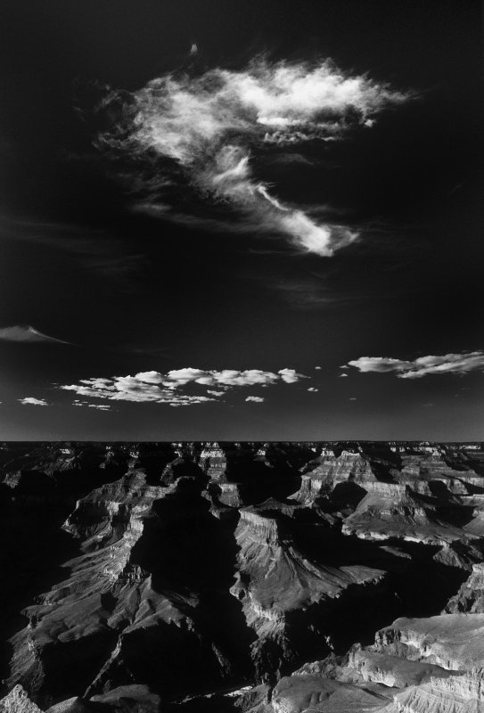 Nice Cloud Set Vert South Rim of Grand Canyon BW K June 1988 slide relief small.jpg