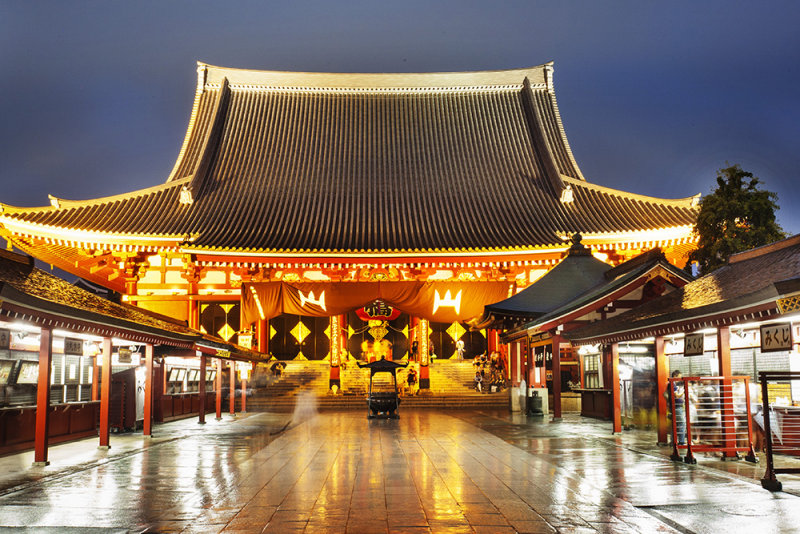 Asakusa Shrine in Regn (Tokyo)
