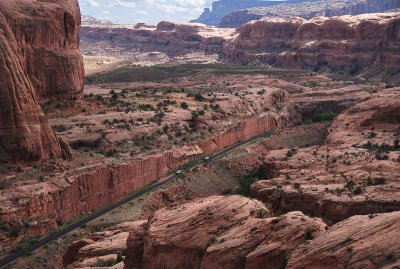 Two hi-railers in Bootlegger Canyon (big picture version)