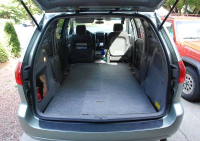BED SYSTEM 3: Carpeted plywood floor in Toyota Sienna (7936)