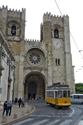 060  2012-05-07 Alfama.jpg