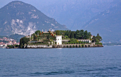 Stresa - Isola Bella home the Borromeo Mansion and Garden