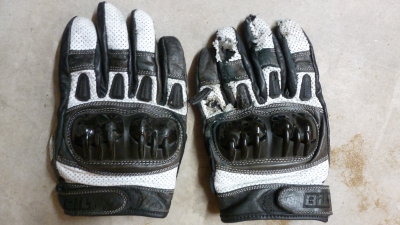 Bought 'shorty' gloves because they were cooler and easier to get off.