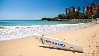 South Steyne with lifeguard board 