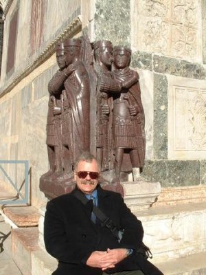 Andy with the four emperors, Venice