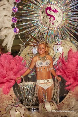 E SITGES CARNAVAL NOCHE IMG_8672.jpg